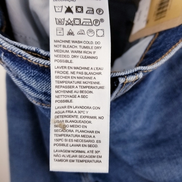 Levi's Wedgie Straight Fit A09770003 Button Fly Jeans NWT - Picture 13 of 14